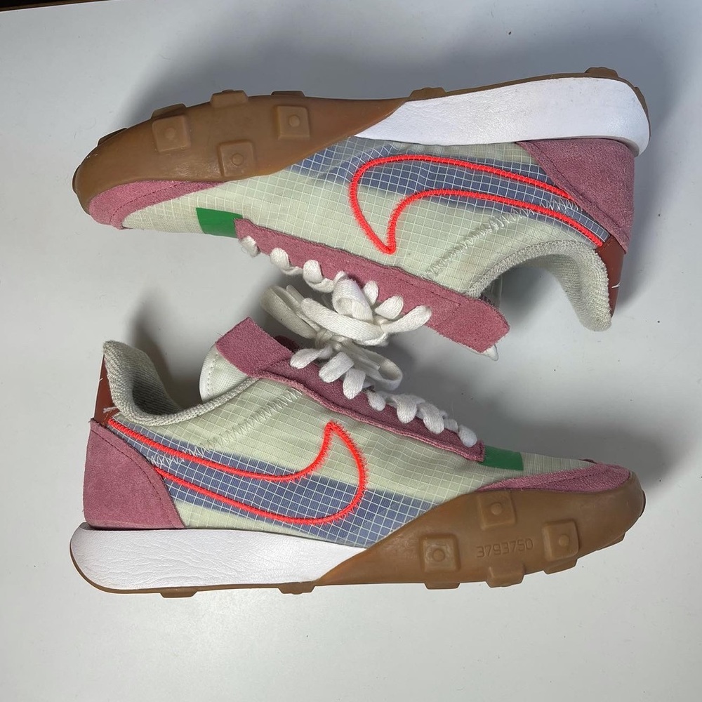 Nike waffle racer shoes